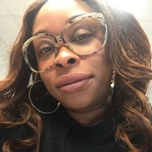 Meet your Posher, Renee